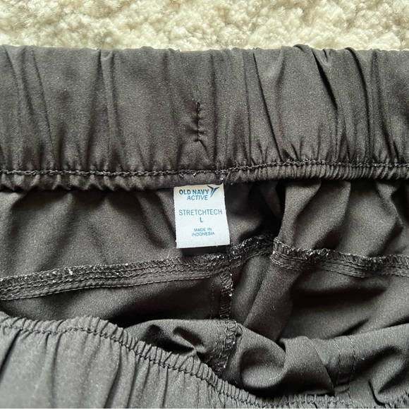 Old Navy pants - Picture 3 of 4